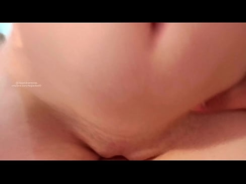 ❤️ 누나 방에서 자고 그렇게 일어났어 ❤️❌ 포르노 비디오 우리 ❌️